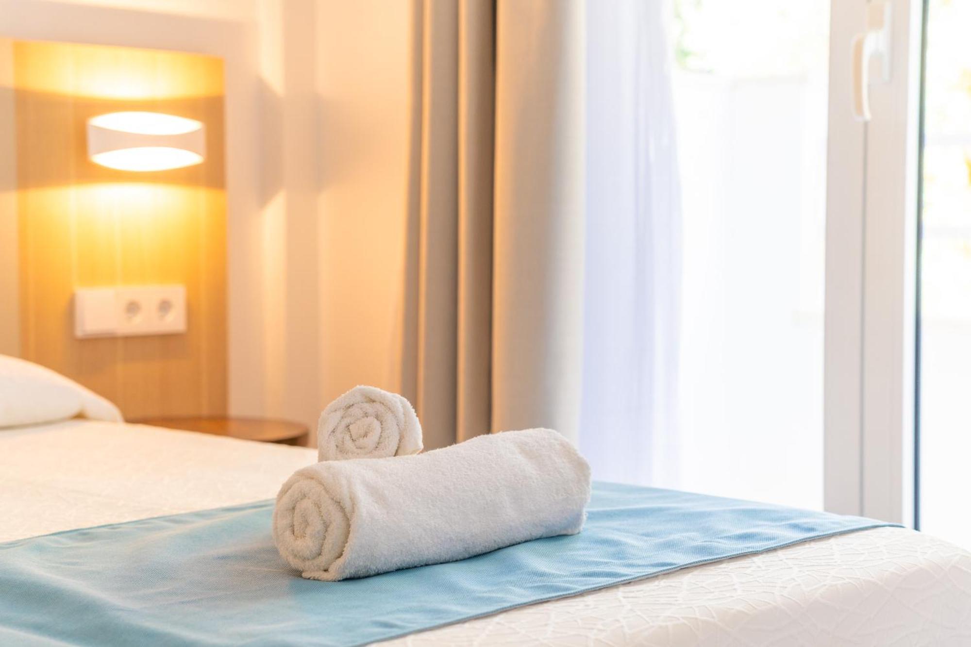 Apartamentos Massanet Каньямель Экстерьер фото